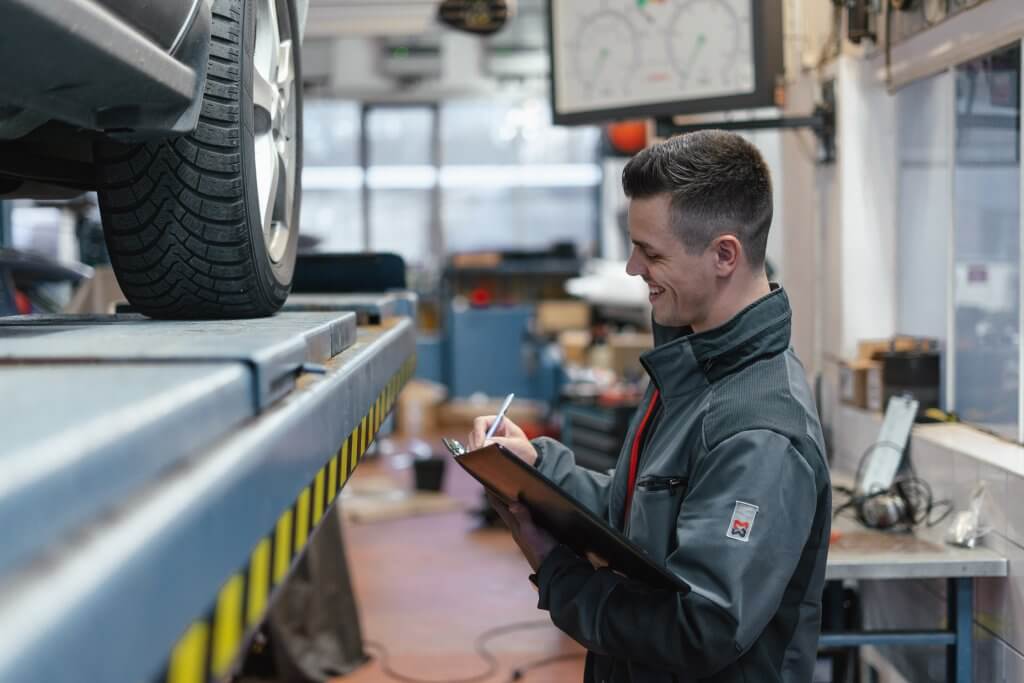 Kfz Gutachter Nico Aringer in Herford